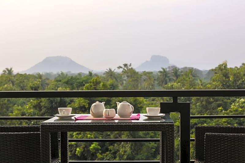 Cassandra Culture Resort Sigiriya Exterior photo